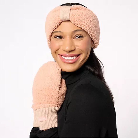 Koolaburra by Ugg Cafe Crème glove and headband set - Picture 1 of 5